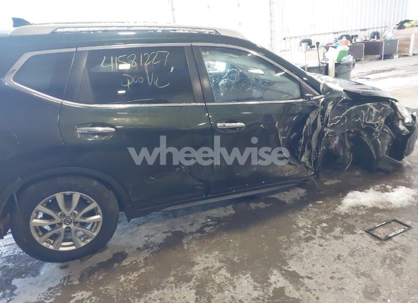 Photo 6 of 2018 Nissan Rogue SV (VIN 5N1AT2MV6JC803713)