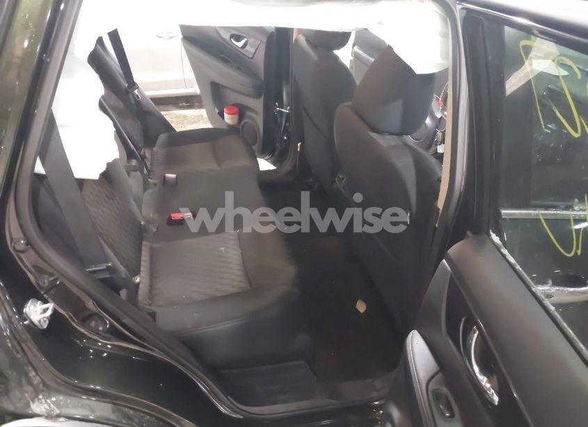 Photo 8 of 2018 Nissan Rogue SV (VIN 5N1AT2MV6JC803713)