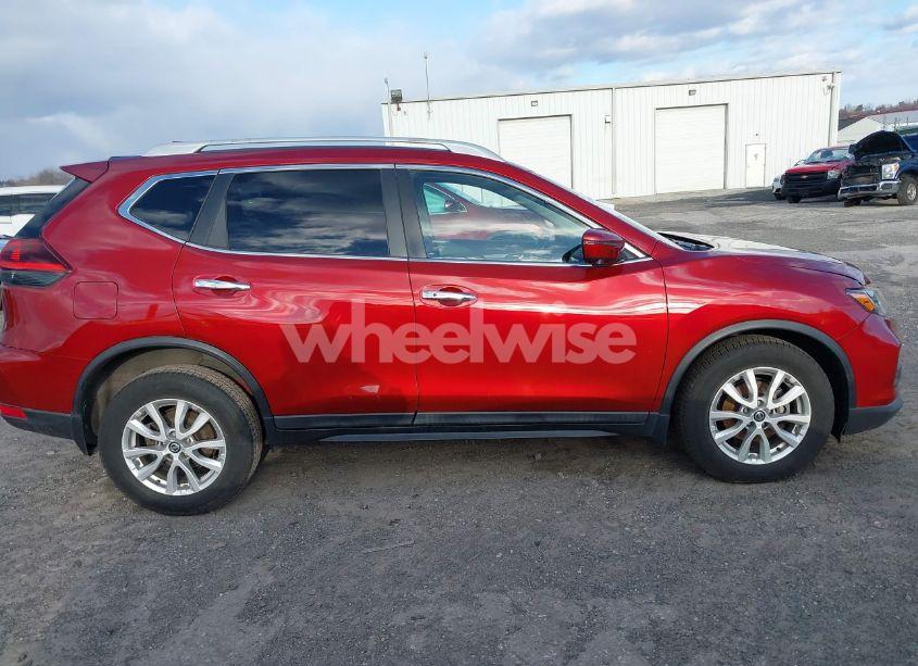Photo 13 of 2018 Nissan Rogue SV (VIN 5N1AT2MV6JC836856)