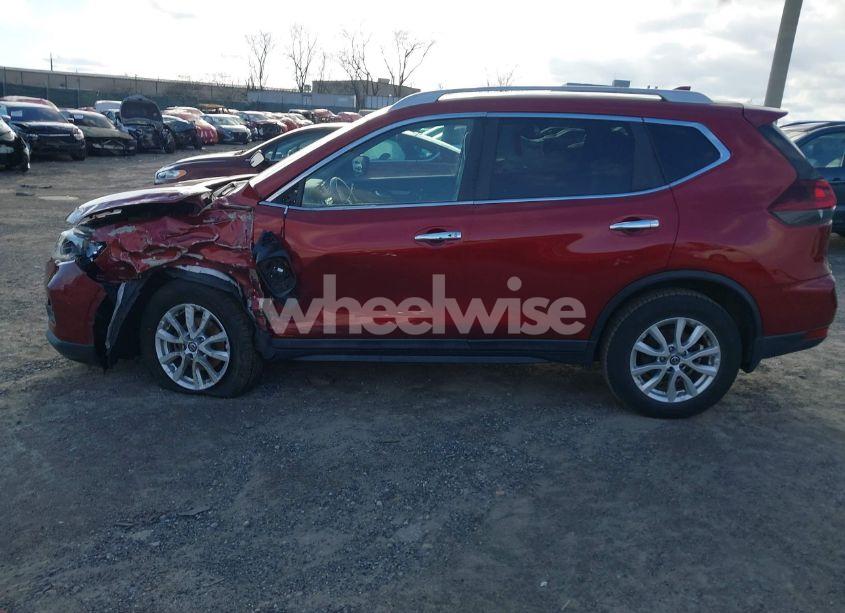 Photo 14 of 2018 Nissan Rogue SV (VIN 5N1AT2MV6JC836856)