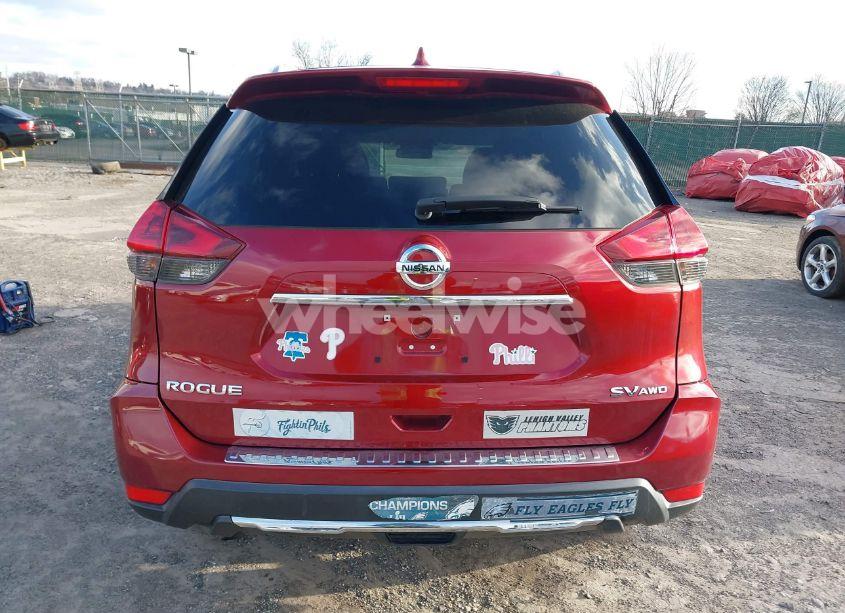 Photo 16 of 2018 Nissan Rogue SV (VIN 5N1AT2MV6JC836856)