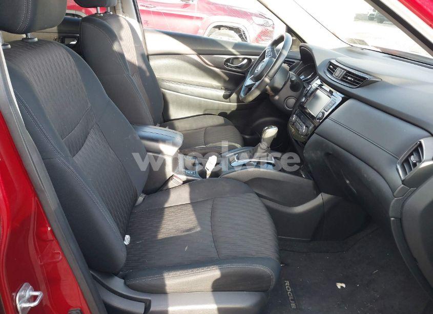 Photo 5 of 2018 Nissan Rogue SV (VIN 5N1AT2MV6JC836856)