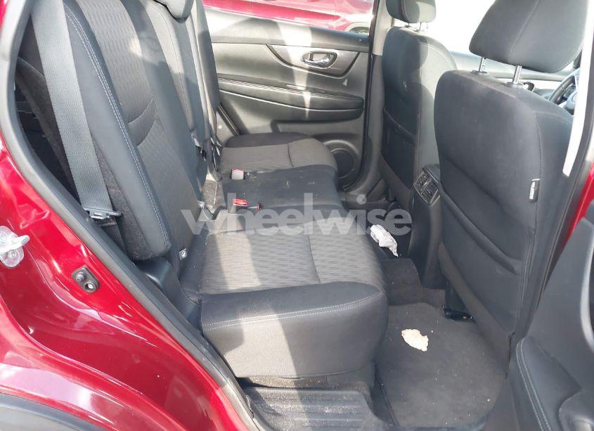 Photo 8 of 2018 Nissan Rogue SV (VIN 5N1AT2MV6JC836856)