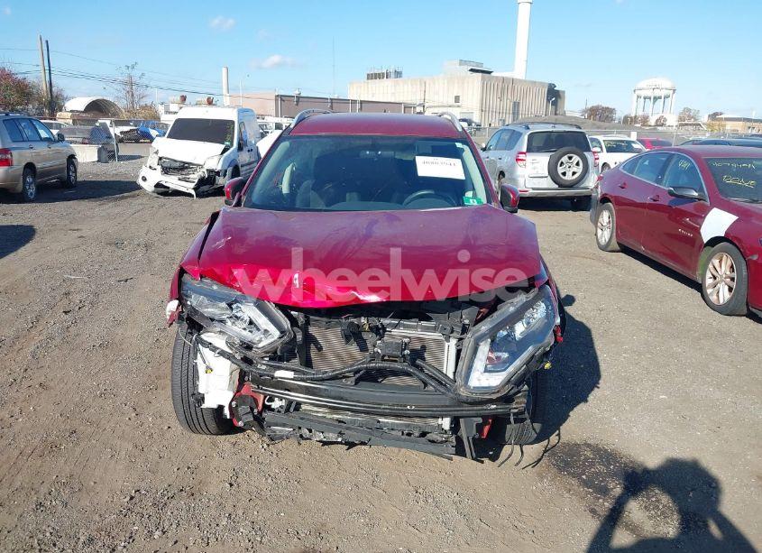 Photo 13 of 2018 Nissan Rogue SV (VIN 5N1AT2MV6JC839322)