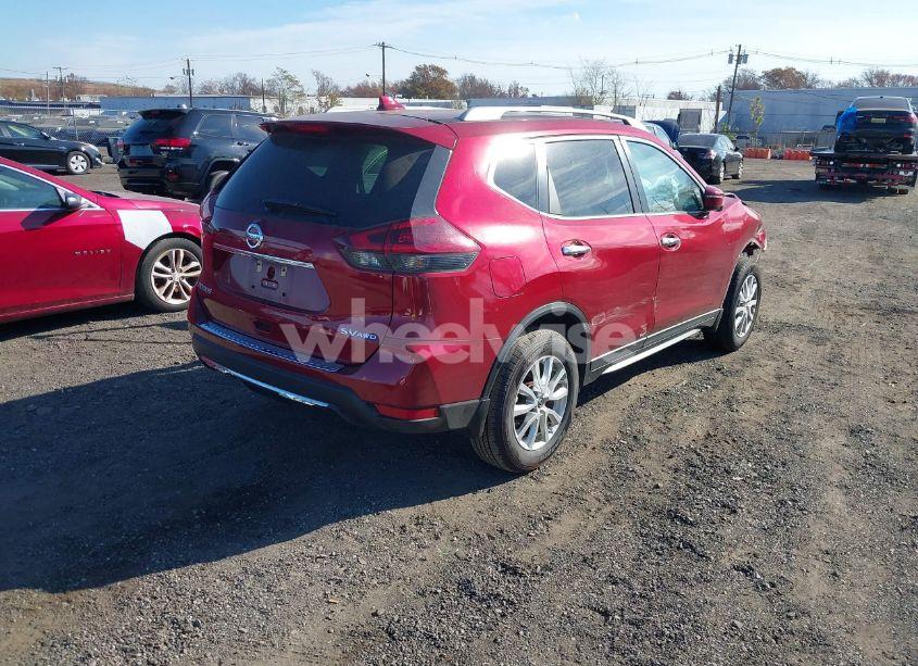 Photo 4 of 2018 Nissan Rogue SV (VIN 5N1AT2MV6JC839322)