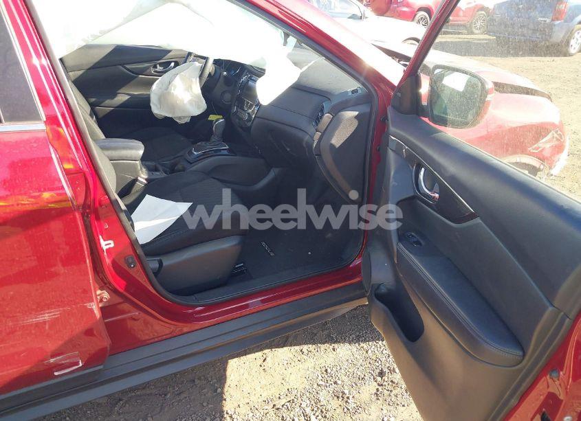 Photo 5 of 2018 Nissan Rogue SV (VIN 5N1AT2MV6JC839322)