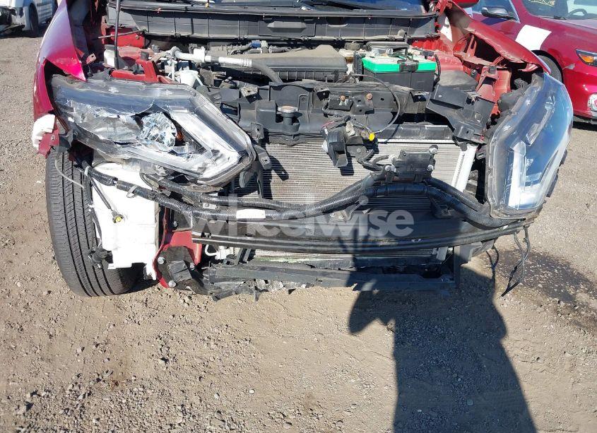 Photo 6 of 2018 Nissan Rogue SV (VIN 5N1AT2MV6JC839322)