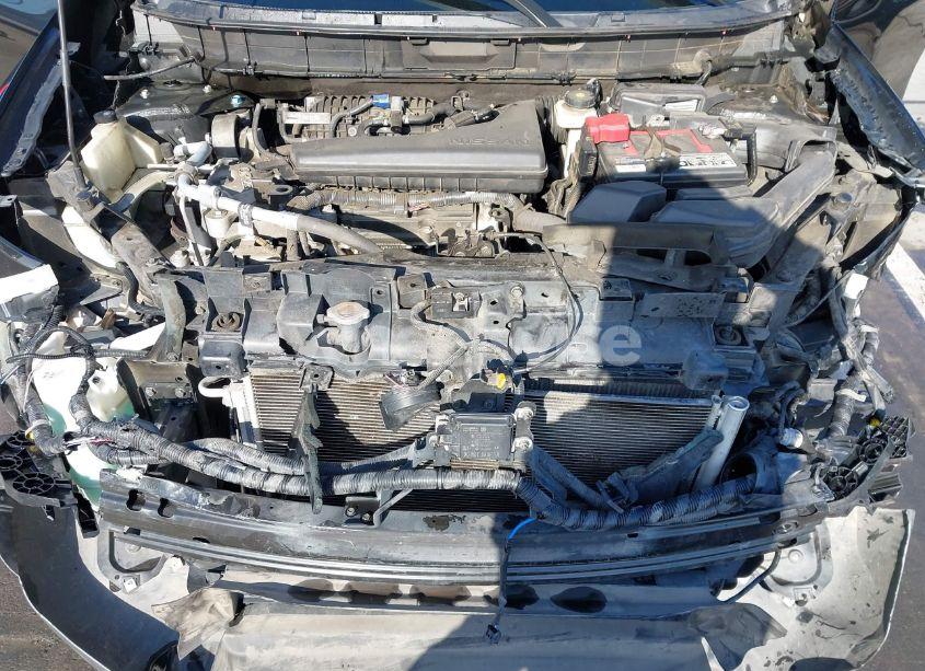 Photo 10 of 2018 Nissan Rogue SV (VIN 5N1AT2MV6JC846576)