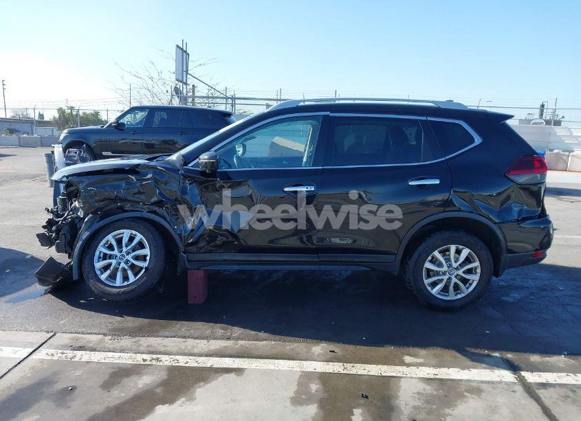 Photo 15 of 2018 Nissan Rogue SV (VIN 5N1AT2MV6JC846576)