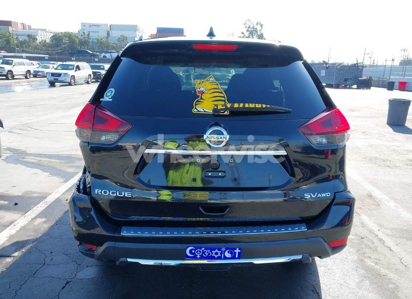 Photo 17 of 2018 Nissan Rogue SV (VIN 5N1AT2MV6JC846576)