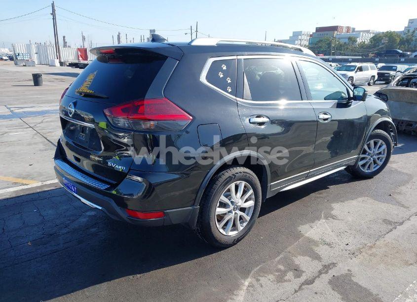 Photo 4 of 2018 Nissan Rogue SV (VIN 5N1AT2MV6JC846576)