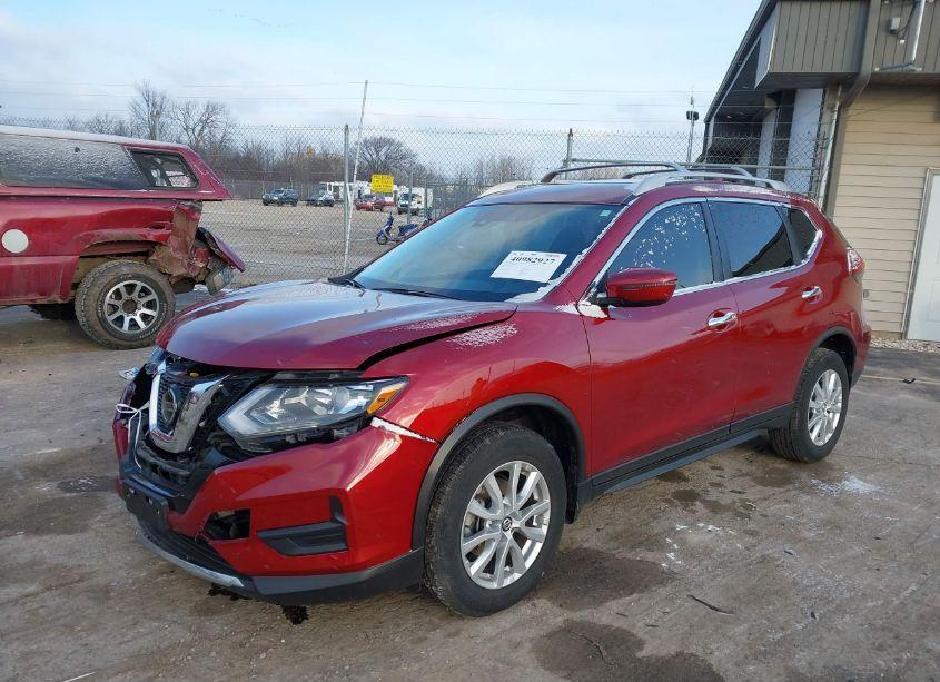 Photo 2 of 2019 Nissan Rogue SV (VIN 5N1AT2MV6KC734314)