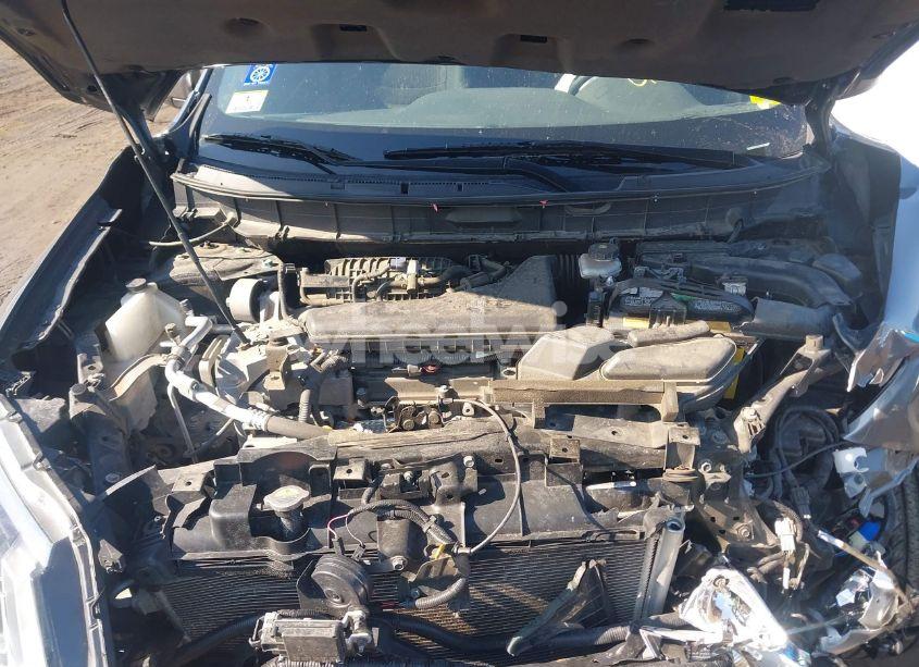 Photo 10 of 2019 Nissan Rogue SV (VIN 5N1AT2MV6KC735480)