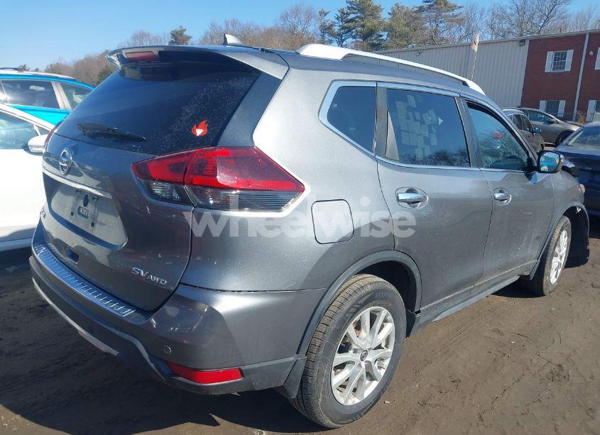 Photo 4 of 2019 Nissan Rogue SV (VIN 5N1AT2MV6KC735480)