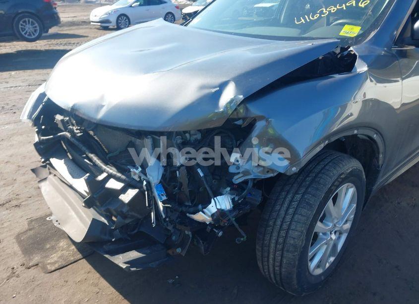 Photo 6 of 2019 Nissan Rogue SV (VIN 5N1AT2MV6KC735480)