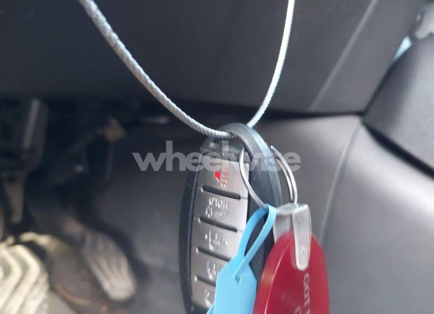 Photo 11 of 2019 Nissan Rogue SV (VIN 5N1AT2MV6KC744650)