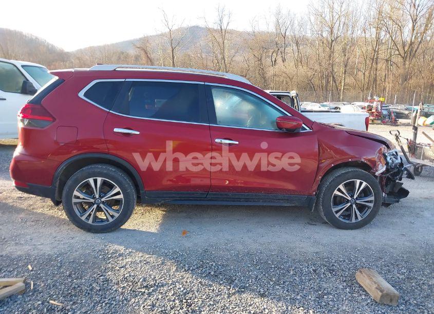 Photo 13 of 2019 Nissan Rogue SV (VIN 5N1AT2MV6KC744650)