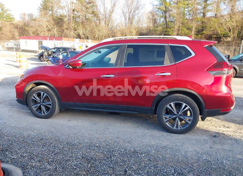 Photo 14 of 2019 Nissan Rogue SV (VIN 5N1AT2MV6KC744650)