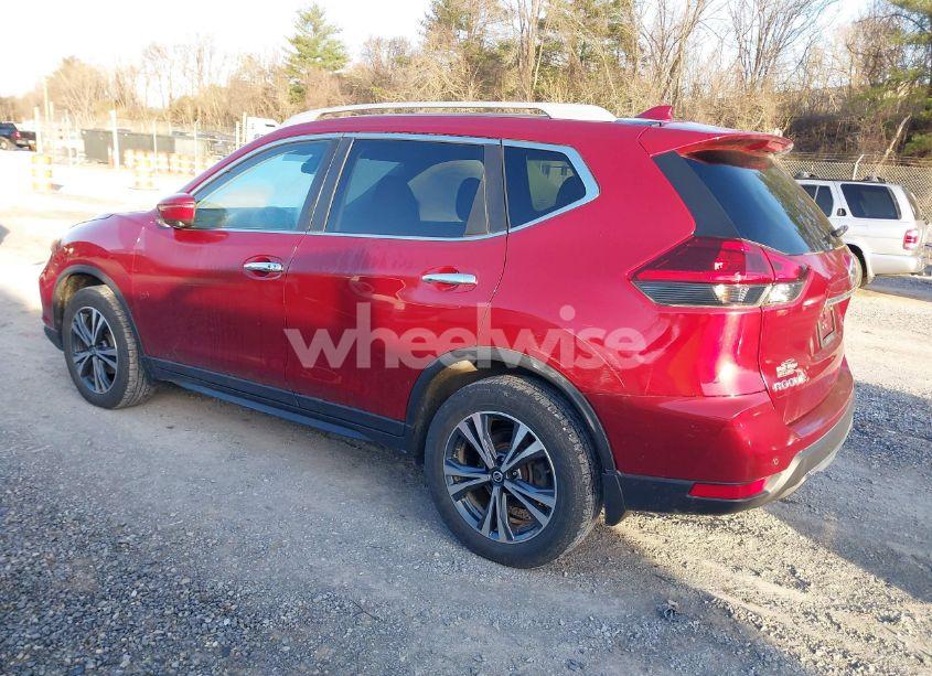 Photo 3 of 2019 Nissan Rogue SV (VIN 5N1AT2MV6KC744650)