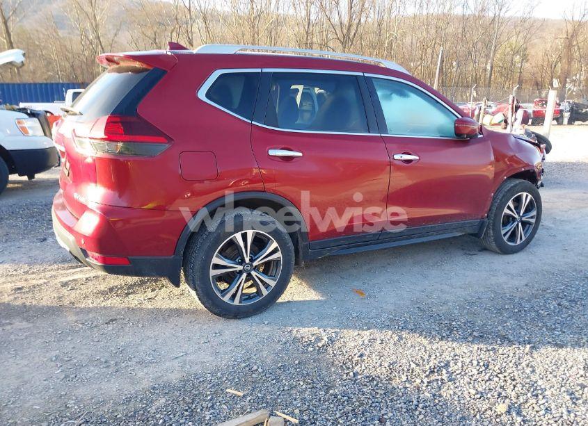 Photo 4 of 2019 Nissan Rogue SV (VIN 5N1AT2MV6KC744650)