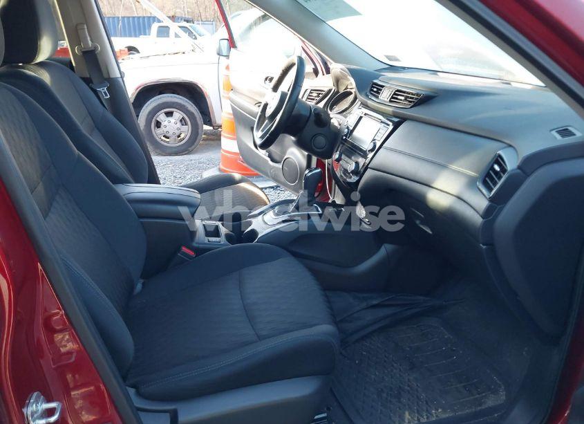 Photo 5 of 2019 Nissan Rogue SV (VIN 5N1AT2MV6KC744650)