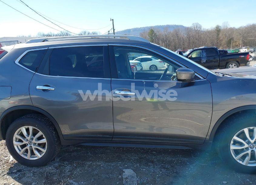 Photo 13 of 2019 Nissan Rogue SV (VIN 5N1AT2MV6KC771671)