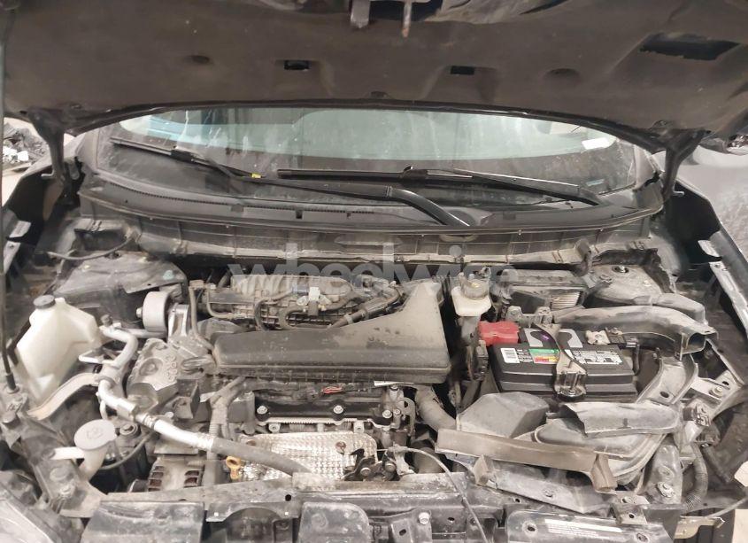 Photo 10 of 2019 Nissan Rogue S (VIN 5N1AT2MV6KC798871)