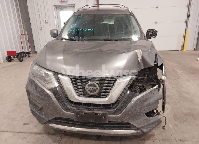 Photo 13 of 2019 Nissan Rogue S (VIN 5N1AT2MV6KC798871)