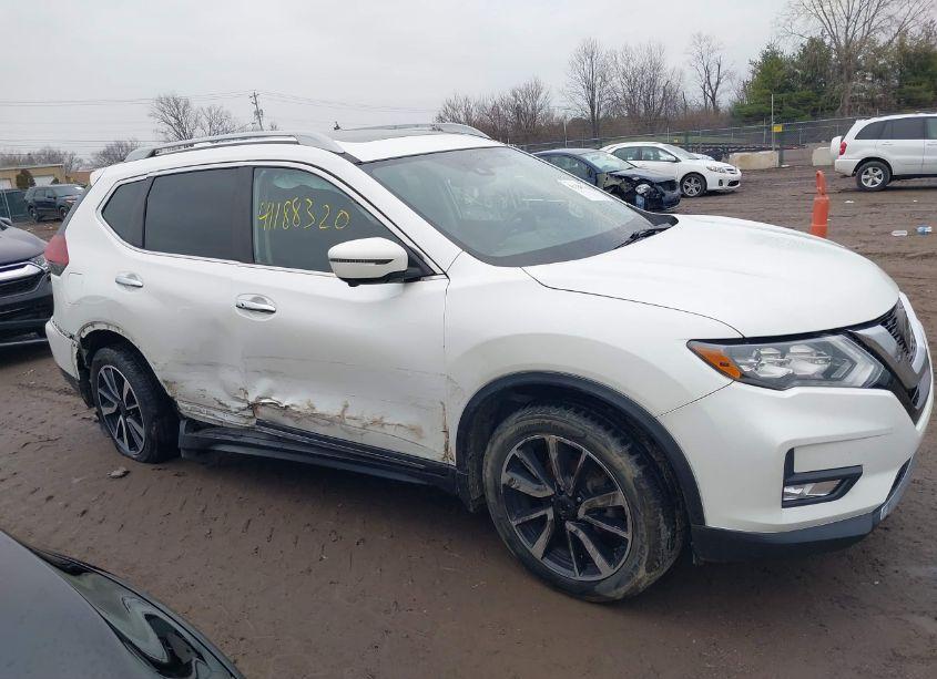 Photo 13 of 2019 Nissan Rogue SL (VIN 5N1AT2MV6KC816317)