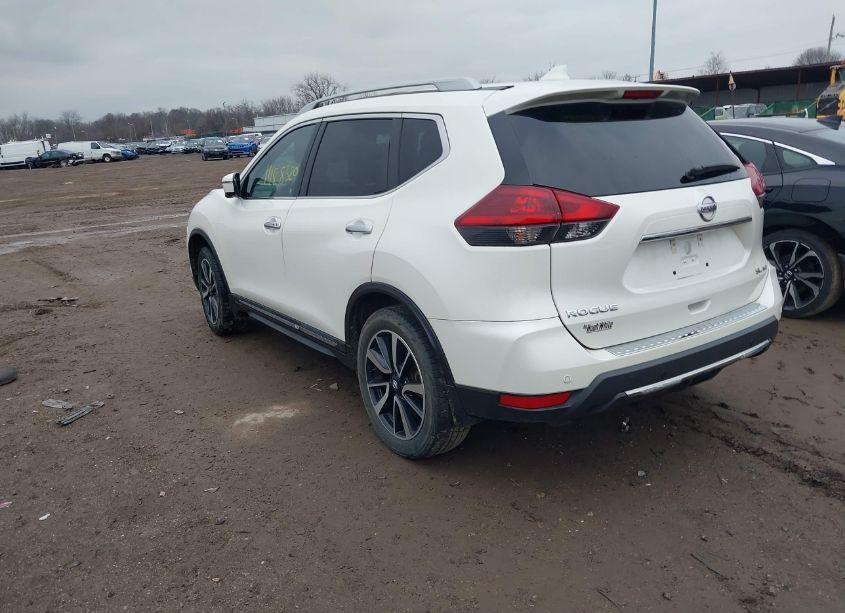 Photo 3 of 2019 Nissan Rogue SL (VIN 5N1AT2MV6KC816317)