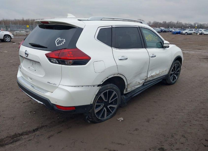 Photo 4 of 2019 Nissan Rogue SL (VIN 5N1AT2MV6KC816317)
