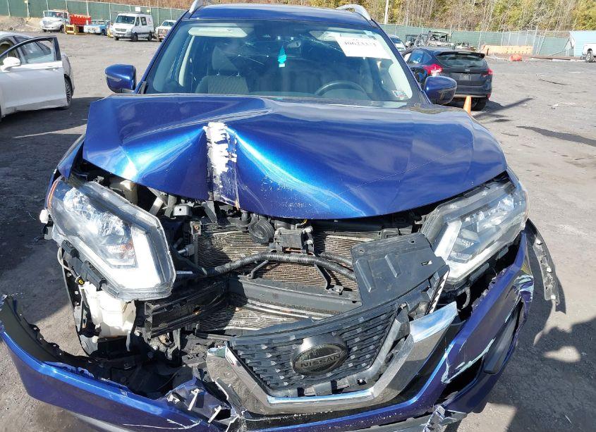 Photo 6 of 2019 Nissan Rogue S (VIN 5N1AT2MV6KC817077)