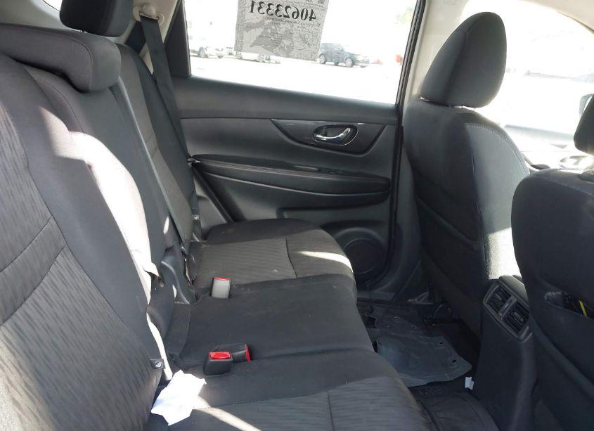 Photo 8 of 2019 Nissan Rogue S (VIN 5N1AT2MV6KC817077)