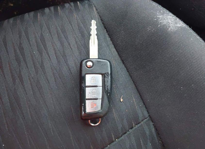 Photo 11 of 2019 Nissan Rogue S (VIN 5N1AT2MV6KC823431)