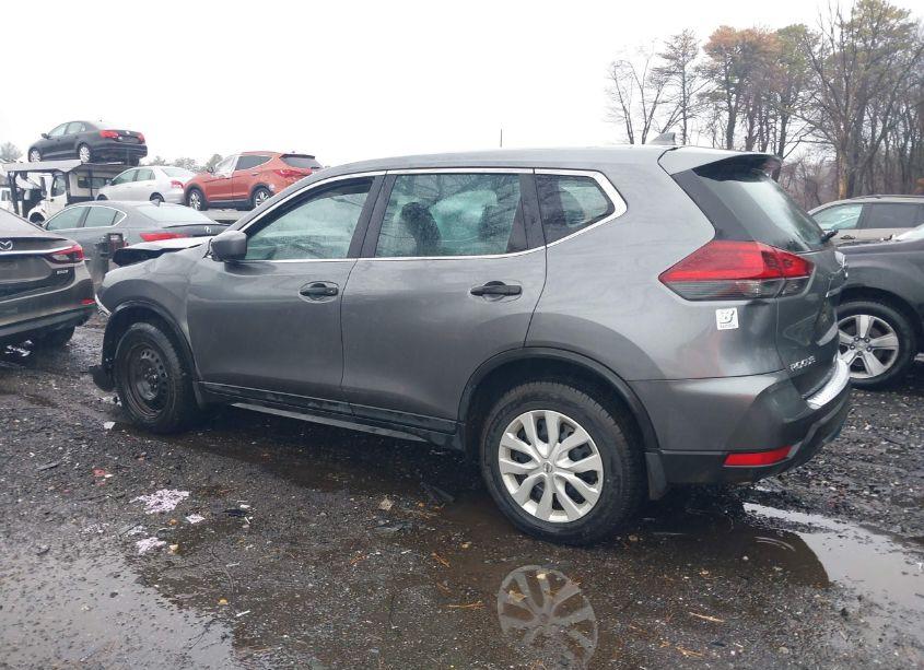 Photo 14 of 2019 Nissan Rogue S (VIN 5N1AT2MV6KC823431)