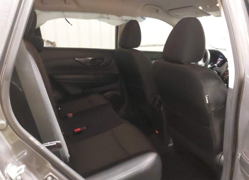 Photo 8 of 2020 Nissan Rogue S INTELLIGENT AWD (VIN 5N1AT2MV6LC716381)