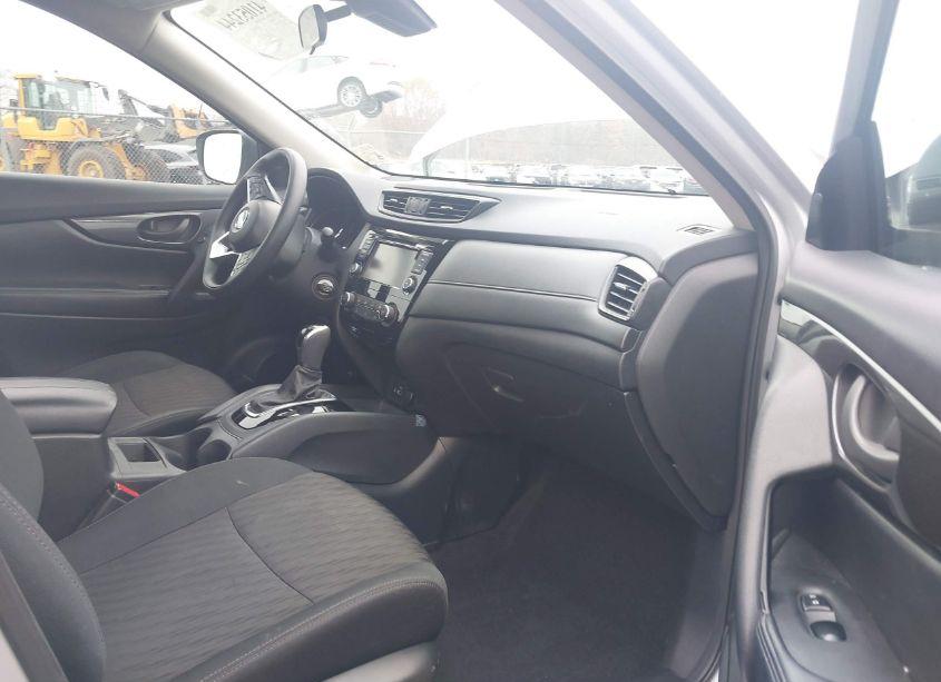 Photo 5 of 2020 Nissan Rogue S INTELLIGENT AWD (VIN 5N1AT2MV6LC761238)