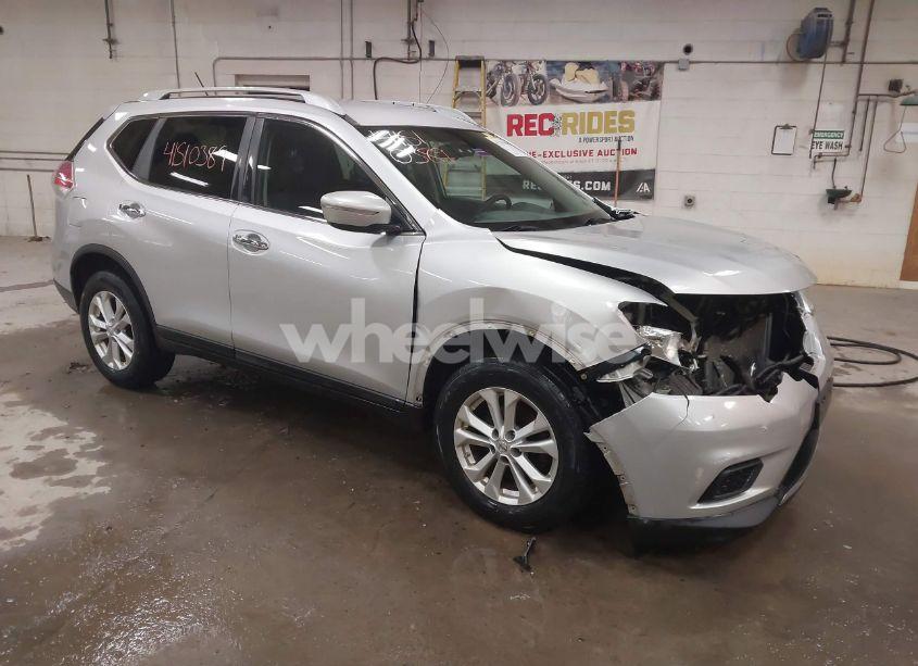 2014 Nissan Rogue SV (VIN 5N1AT2MV7EC753510) main photo