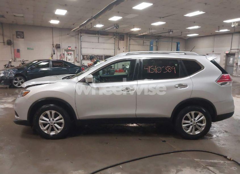 Photo 14 of 2014 Nissan Rogue SV (VIN 5N1AT2MV7EC753510)