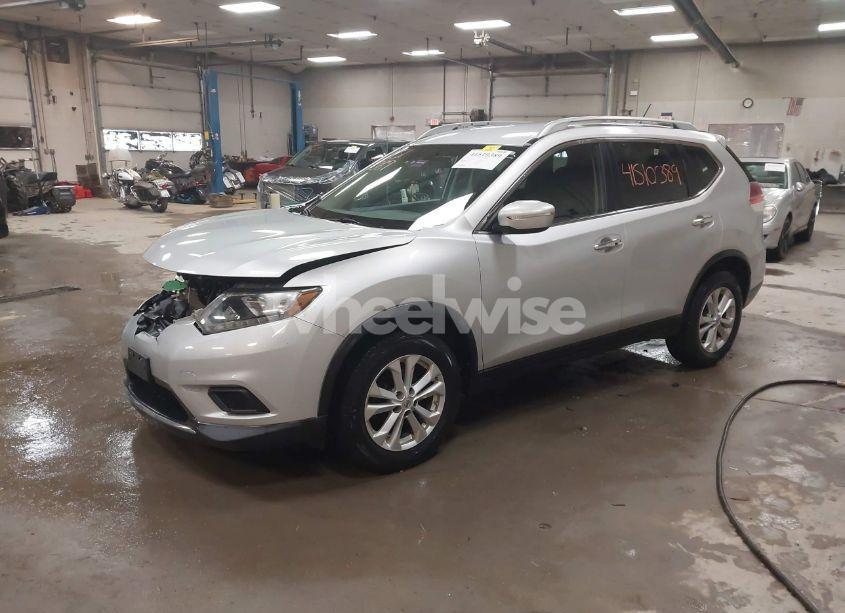 Photo 2 of 2014 Nissan Rogue SV (VIN 5N1AT2MV7EC753510)