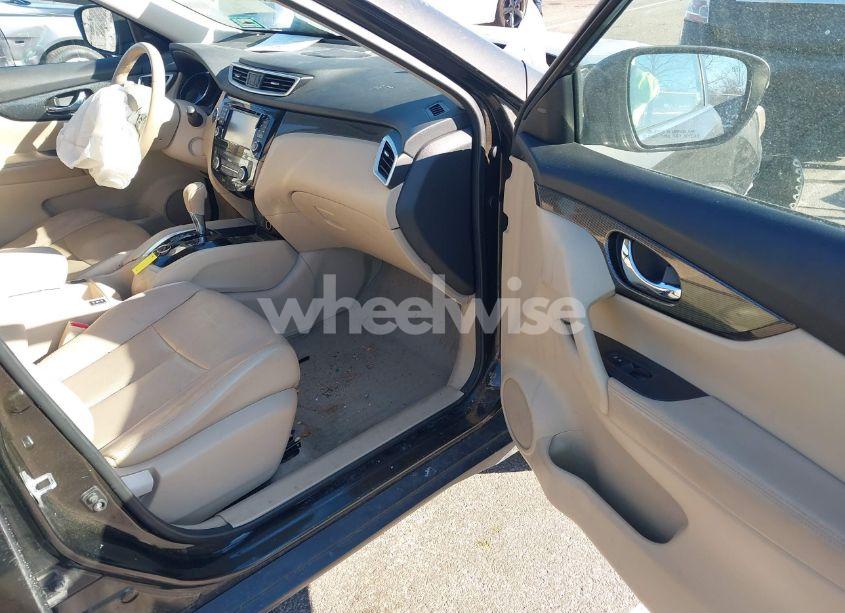 Photo 5 of 2014 Nissan Rogue SL (VIN 5N1AT2MV7EC817142)