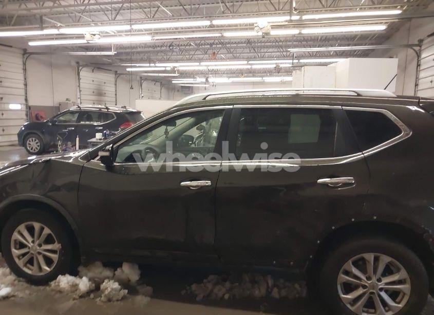 Photo 15 of 2014 Nissan Rogue SV (VIN 5N1AT2MV7EC825032)
