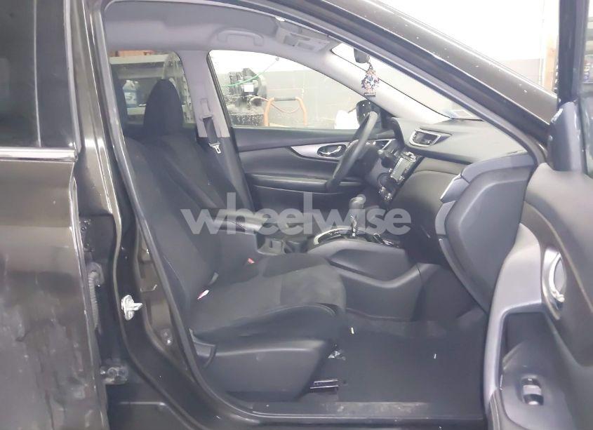 Photo 5 of 2014 Nissan Rogue SV (VIN 5N1AT2MV7EC825032)