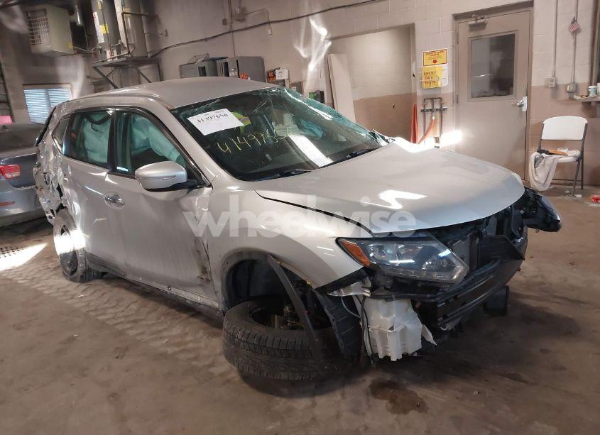 2014 Nissan Rogue S (VIN 5N1AT2MV7EC864929) main photo