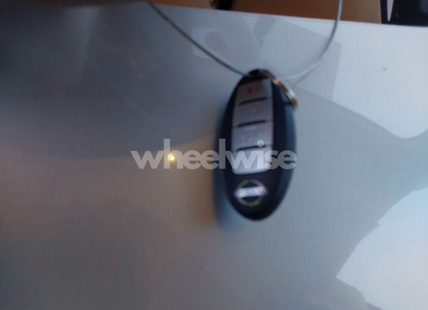 Photo 11 of 2015 Nissan Rogue SV (VIN 5N1AT2MV7FC750978)