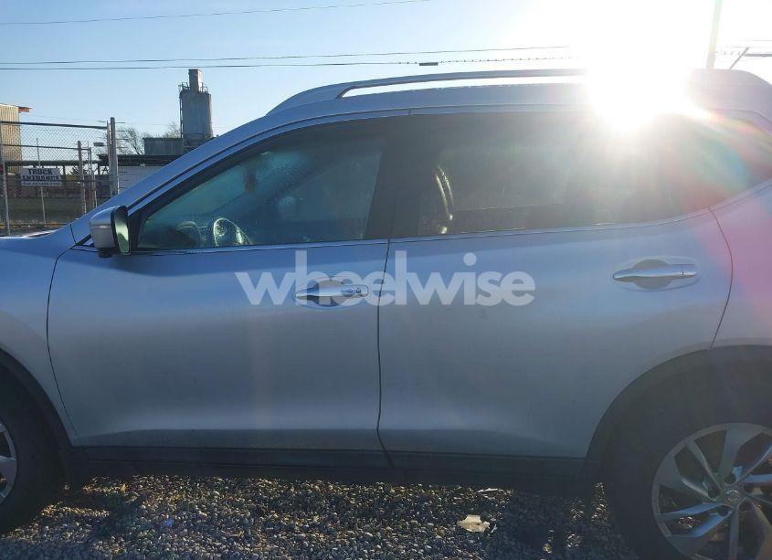 Photo 14 of 2015 Nissan Rogue SL (VIN 5N1AT2MV7FC800116)