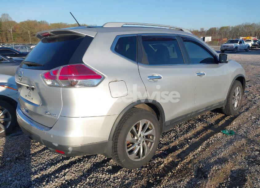 Photo 4 of 2015 Nissan Rogue SL (VIN 5N1AT2MV7FC800116)