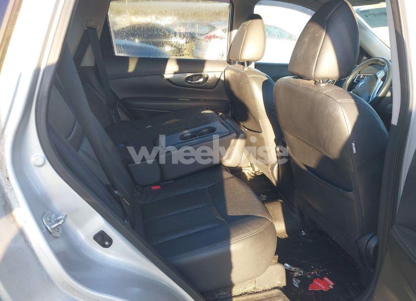 Photo 8 of 2015 Nissan Rogue SL (VIN 5N1AT2MV7FC800116)