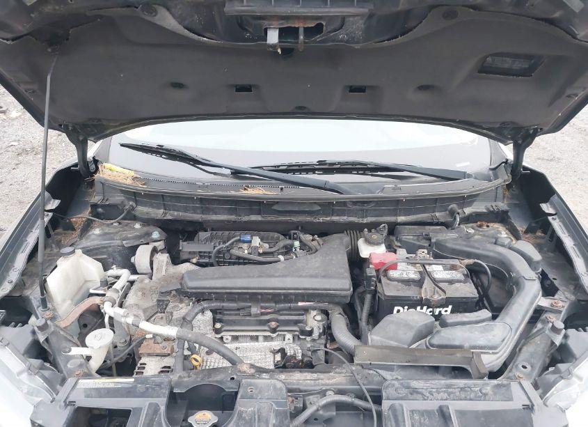 Photo 10 of 2015 Nissan Rogue SV (VIN 5N1AT2MV7FC817112)