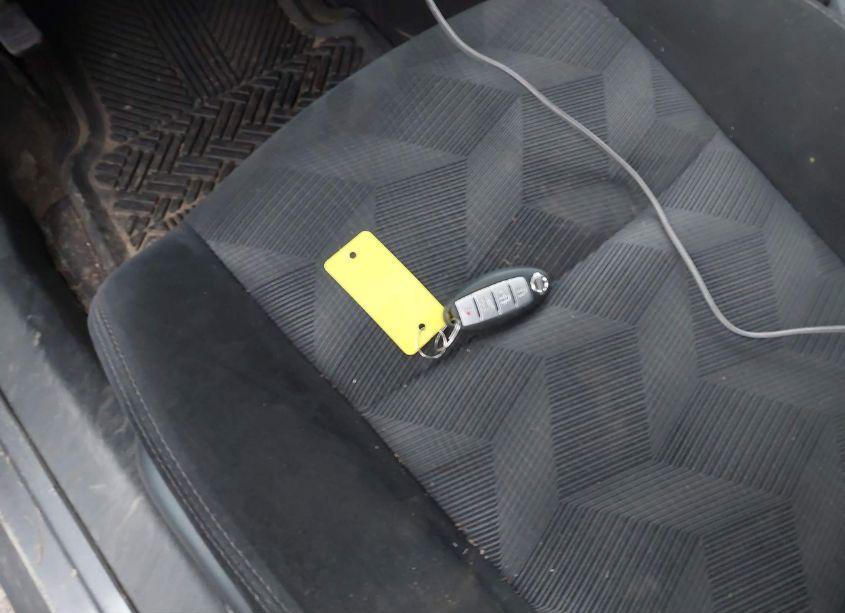 Photo 11 of 2015 Nissan Rogue SV (VIN 5N1AT2MV7FC817112)